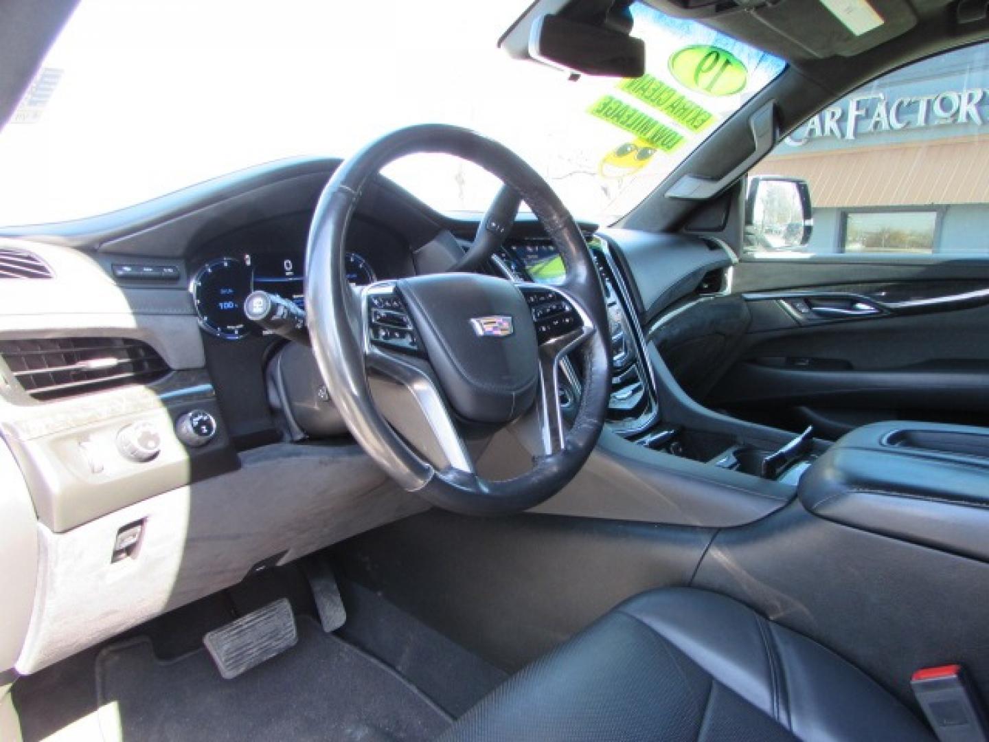 2019 White /Gray Leather Cadillac Escalade Platinum (1GYS4DKJXKR) with an 6.2L Ecotec gasoline engine, 8 speed automatic transmission, located at 4562 State Avenue, Billings, MT, 59101, (406) 896-9833, 45.769516, -108.526772 - 2019 Cadillac Escalade Platinum 4WD - Low miles - One owner! 6.2L V8 OHV 16V FFV Engine - 10 Speed Automatic Transmission - 4WD - 59,092 miles - One owner Platinum package - Dual zone climate control - power tilt and telescoping steering wheel - adaptive cruise control - Bose touchscreen audio - Photo#8